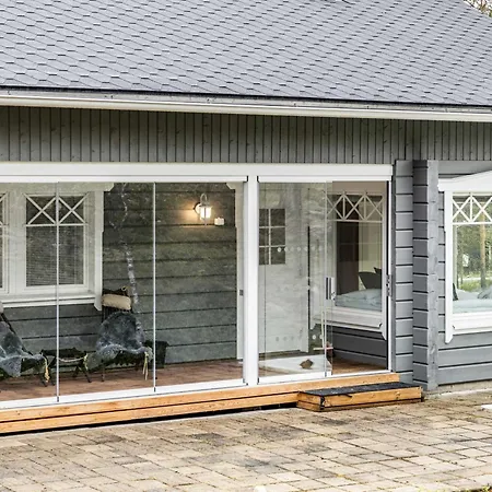 Snowtail Hideaway By Hilla *